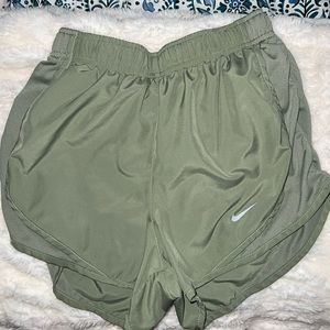 womens nike shorts
